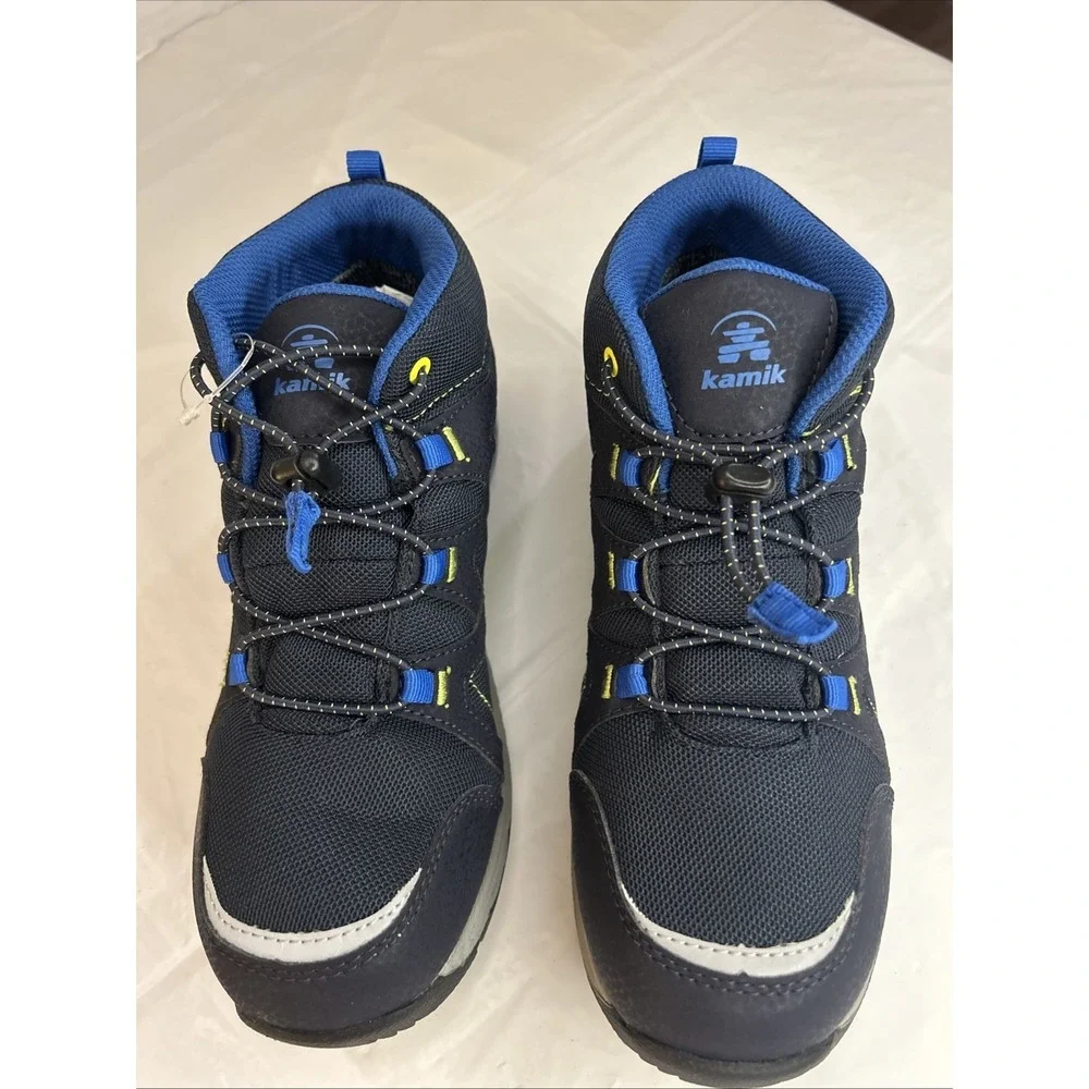 KAMIK Unisex Hiking Shoes Canadian Outdoor Athletic Waterproof ToggleLace W6 NEW